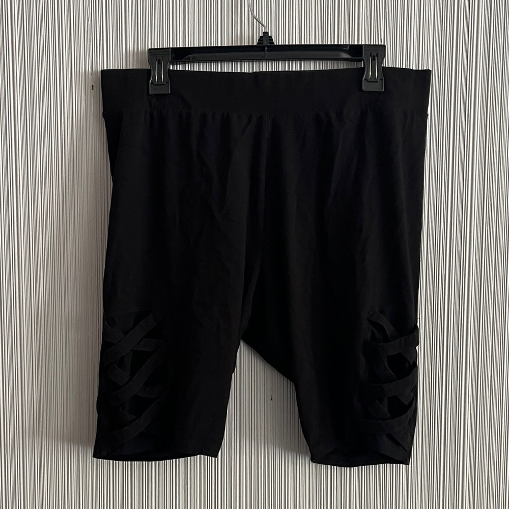 Plus size bike shorts w/ strappy detail